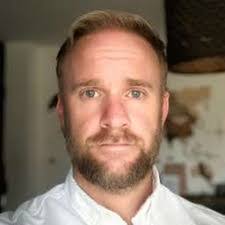 Lee Drury's Instagram, Twitter & Facebook