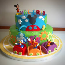 Torta A Tema Topolino E I Suoi Amici Disney Instafood Ilas Ilassweetness Torta Tortaapiani Mikeymouse Top Torte A Piani Torte Di Compleanno Torte