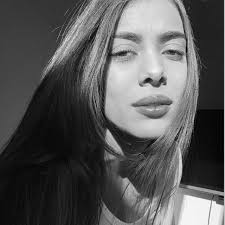 Julia Martins (@juliaa.martins) • Threads, Say more