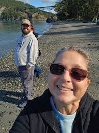 Annette Freeman's Instagram, Twitter & Facebook