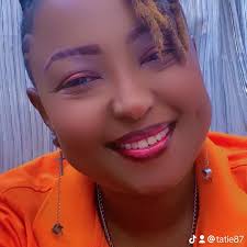 atansyon atansyon atansyon! gen yon paj ki rele #StephanieBenjamin li se  yon fake paj se foto yon atis portuguaise , yon patne ki rele  #SteevensonMorossi ki abite #CoixDesMission nan #PAUP li pran