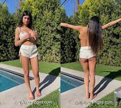 ميا خليفة تخلع الستيانة البيضاء فيديو مثير - سكس عربدة - Arbada Porn