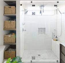 Setiap ruangan memiliki peranan yang sangat penting, termasuk kamar mandi. Kamar Mandi Rapi Dengan 7 Tipe Rak Kamar Mandi Ini