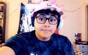 Live now folks! Come hang out and chat! Looking for new viewers!