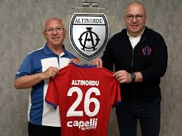 2017 altınordu spor kulübü derneği. Altinordu Capelli Sport Ile 5 Yillik Forma Sponsorluguna Imza Atti Cesme Haber