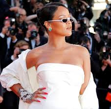 Jun 02, 2021 · heiße verführung bei sängerin rihanna. Rihanna Aktuelle News Nachrichten Zur Sangerin Welt