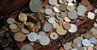 This will go around your waist or where ever you'd like to wear it. 12 Greatest Metal Detecting Finds Of All Time Hobby Help