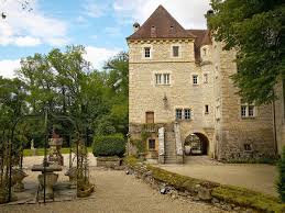 VILLA LE VIEUX CHATEAU ≡ Voutenay-sur-Cure, France ≡ Tarifs de Réservation  Les Plus Bas à Villa Le Vieux Chateau à Voutenay-sur-Cure