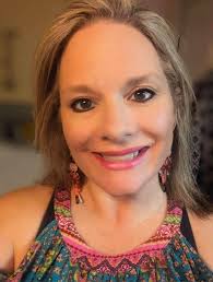 It's ladies night! Come hang out with us!✨🥂