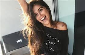Greeicy rendón es uno de los símbolos sensuales más grandes de la industria musical, gracias a la impactante combinación de talento y belleza que le rendón supera los seis millones de seguidores en instagram y se ha convertido en una de las colombianas que más ha ocupado las tendencias en. Leysi Suarez Enamora Con Increible Figura Tras Doblar De Inquietud Desde Su Primer Corte Greeicy Rendon Antes Y Despues De Adelgazar