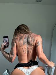 Alaina Ellis on X: Full picture on 🤓 t.coBxacK7Altp  X