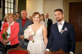 Hochzeitslocation Dresden Und Umgebung In 2020 Kleid Hochzeit Standesamtliche Hochzeit Brautjungfern Kleider