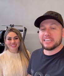 Pamela Pavao's Instagram, Twitter & Facebook