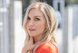 Happy birthday, Rhea Seehorn! : r/betterCallSaul