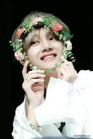 Learn how to pronounce kim taehyung (김태형) whose is known as v (뷔) from bts. Happy Kim Taehyung Day In Korea Army S Amino