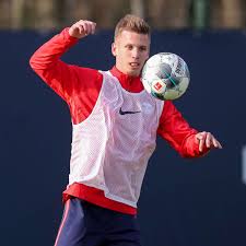 Olmo ist ein wichtiges puzzlestück der starken spanischen mannschaft. Dani Olmo Rb Leipzig Zagreb Boss Wollte Ihn An Den Fc Bayern Verkaufen Fussball