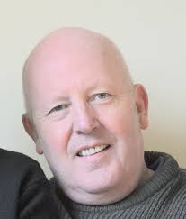 Please has anyone got an old Singer Sewing machine with handle, not  electric for sale or collection ? Must be in working order.