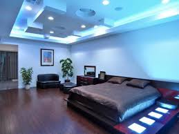 Gaya plafon untuk kamar tidur satu ini tidak terlalu dramatis sehingga menciptakan kesan ruangan semakin minimalis dan modern. Rekomendasi Warna Cat Plafon Kamar Tidur Yang Bagus Info Paguntaka