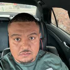 Is the bass solo in s2 e4 real or lip-synced?