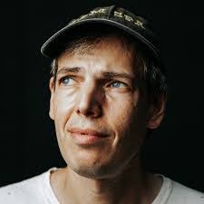 Jeffrey Lewis's Instagram, Twitter & Facebook