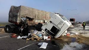 Un muerto y seis heridos es el saldo provisorio de un choque múltiple en el ramal campana de la autopista panamericana este viernes a la tarde. Un Joven De Berrotaran Murio En Un Choque Multiple En Panamericana Sucesos La Voz Del Interior