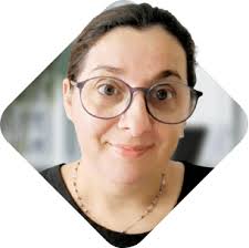 Jacqueline Dooley's Instagram, Twitter & Facebook