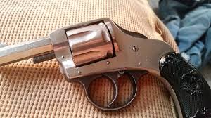 I Have A Harrington Richardson Top Break 32 S W Ctge Hammerless Revolver Gun Values Board