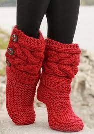 If you're a knitter and you have any small folk in your life, pull out your needles and half a skein of yarn. Cutest Knitted Diy Free Pattern For Cozy Slipper Boots Diy Crafts