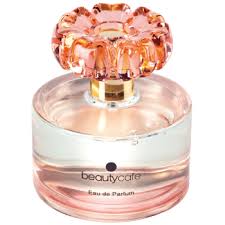 парфюмерная вода для женщин Faberlic By Valentin Yudashkin Gold Parfyumernaya Voda Dlya Zhenshin Beauty Cafe Dlya Polucheniya Skidki 20 Projdite Po Ssylke Https Faberlic Com Register Sp Perfume Fragrances Perfume Perfume Bottles