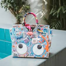 Our eye theme bags are just eye catching!! Shop them now! Shop online  www.spade.lk or visit us 📍 Havelock City Mall 📍 One Galle Face 📍  Majestic City #handbags #srilanka #fashion #bags #