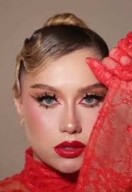 Denise Middlebrooks's Instagram, Twitter & Facebook