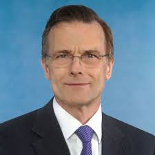 The Institute welcomes leading Professors