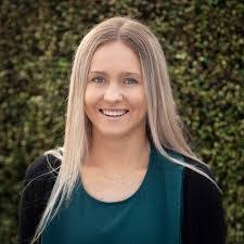 Elle Mcdonald's Instagram, Twitter & Facebook