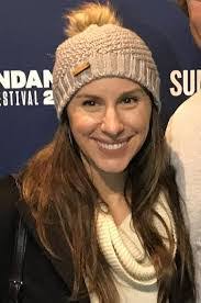 Amanda Edgerton's Instagram, Twitter & Facebook