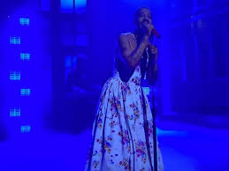Kid cudi is being praised on social media following his performances on saturday night live, including one where he wore a floral dress. Gjvriycsyaoakm
