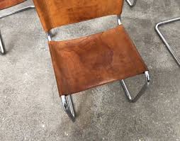 Paire de chaises vintage cesca en cuir de marcel breuer. Ensemble De 4 Chaises Cuir Fauve Marcel Breuer Modele B33