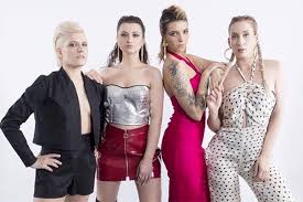 #ledeva è il nome che unisce e lega greta, roberta, verdiana e laura, le ragazze de #lamoremerita! Le Deva In Radio Con La Hit Estiva L Estate Tutto L Anno