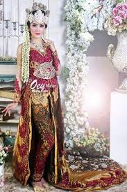 Hasyim dalam tafsir ayat suci dalam renungan june 2017 indonesian journal of islamic literature and muslim society 2(1) Pengantin Sunda Siger Indonesian Wedding Fashion Traditional Wedding
