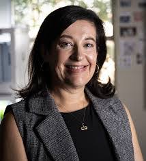 Kellie Simon's Instagram, Twitter & Facebook