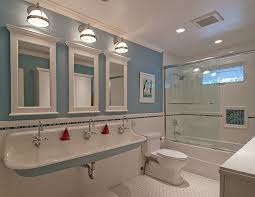 Select a motif that will go the distance with your child as he or she matures such as a general nature, sports, or outdoor activity theme. Kids Bathroom Ideas