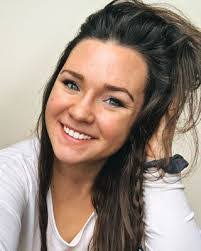 Diamond Murphy's Instagram, Twitter & Facebook