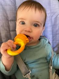 Blueberries for 9-month-old baby, no mess tips needed