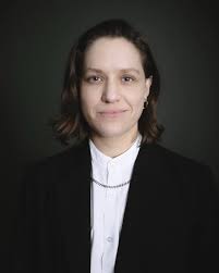 Då var det dags för Ilham Anwar Jama, deltagare av Akademin för  rörelsejurister 2024 och i nuläget juriststudent termin 8, vid Stockholms  universitet. Hej Ilham, kan du berätta varför du ansökte till