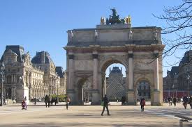 The arc de triomphe du carrousel is a triumphal arch in paris, located in the place du carrousel. Before And After Louvre Arc De Triomphe Du Carousel 1900 2016 Feb 16