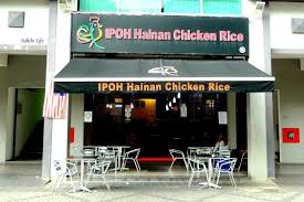 Nasi ayam roasted , restoran nasi ayam hainan original ipoh set nasi ayam roasted ini ternyata mewah dan alangkah terkejutnya dengan size hidangannya. Ipoh Hainan Chicken Rice Greentown Suria Ipoh