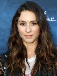 Even though troian bellisario and patrick j. Troian Bellisario Grosse Gewicht Masse Alter Biographie Wiki