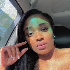 Denise Rice's Instagram, Twitter & Facebook