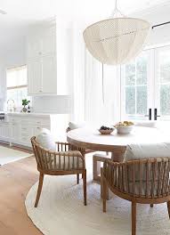 Tuscany Inspired Minimalist Dining Room Table Decor Ideas In 2020 Minimalist Dining Room Dining Room Table Decor Minimalist Dining Room Table