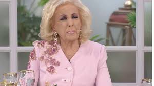 Un momento incómodo se vivió al aire en la mesa de mirtha legrand. La Reaccion De Mirtha Legrand Cuando Un Invitado Hablo De La Edad Que Horrible Un Espanto Eltrece