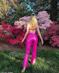 Elsa hosk for vogue taiwan beauty. Elsa Hosk Slips Into A Sexy Pink Bra Top And Matching Pants As She Hangs Out In Her Stunning Garden Readsector
